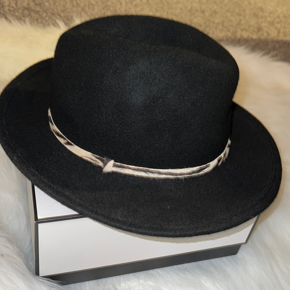 GERARD DAREL ANIMAL PRINT HAT